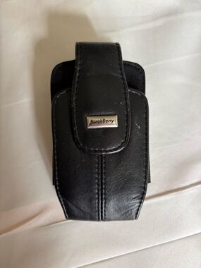 Vintage Blackberry Black Leather Phone Case